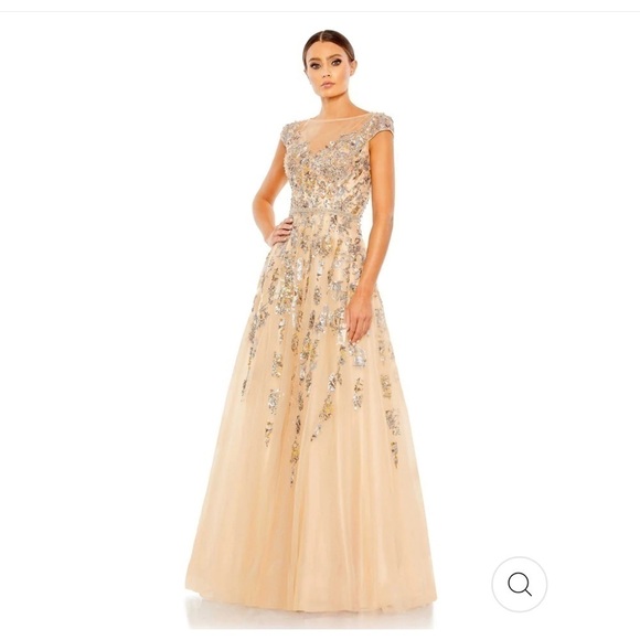 Mac Duggal EMBELLISHED CAP SLEEVE CUTOUT BACK GOWN in nude size 2 $798 - Picture 1 of 13